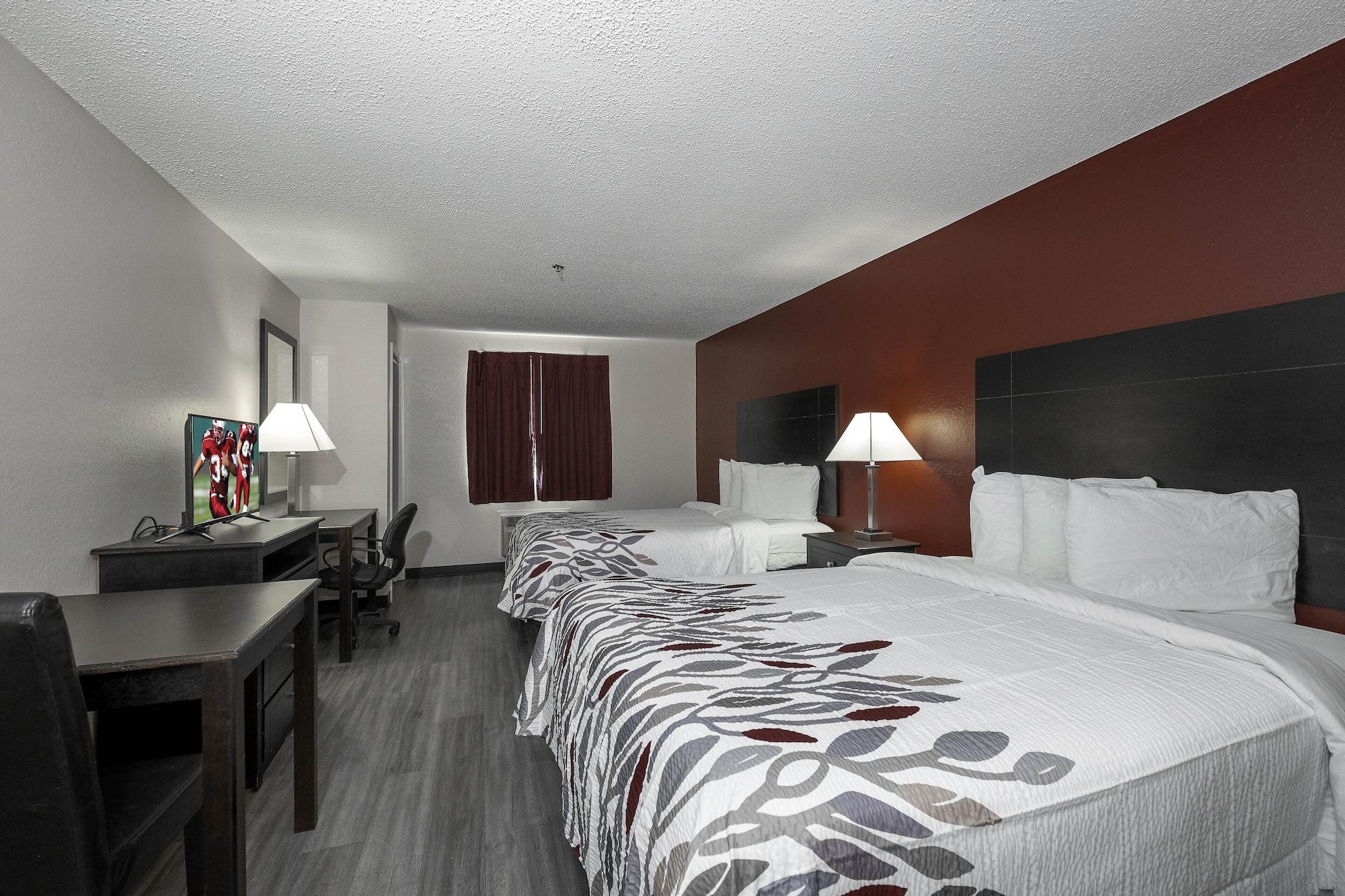 Red Roof Inn & Suites Pensacola-Nas Corry Beach Haven Екстериор снимка