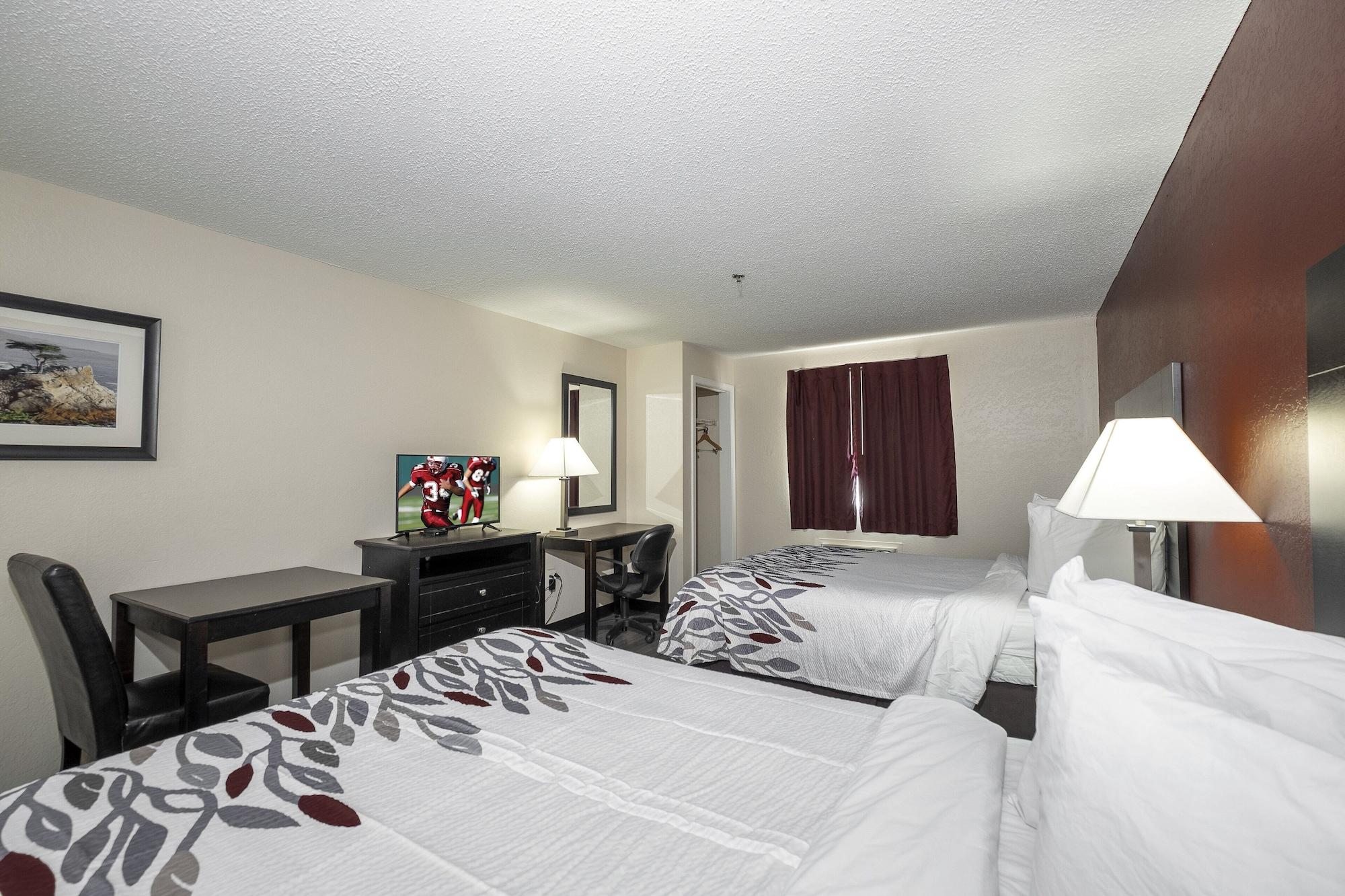 Red Roof Inn & Suites Pensacola-Nas Corry Beach Haven Екстериор снимка